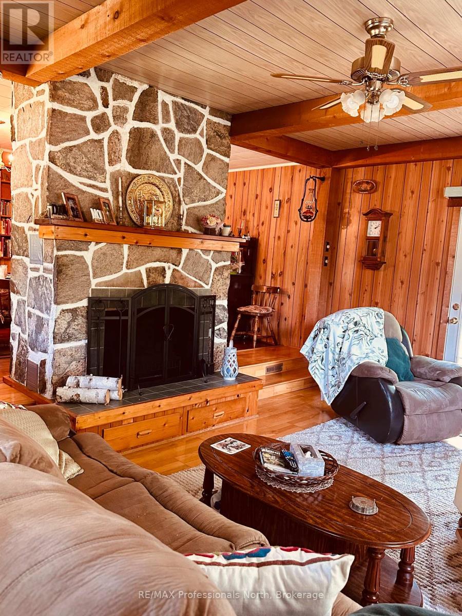 1671 Hwy 60 Highway, Huntsville, Ontario  P1H 1A2 - Photo 30 - X12400081