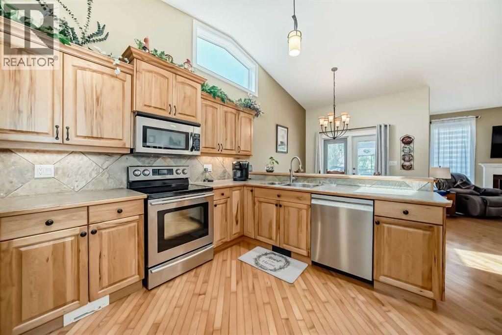 Property at 71 Adams Close image 4