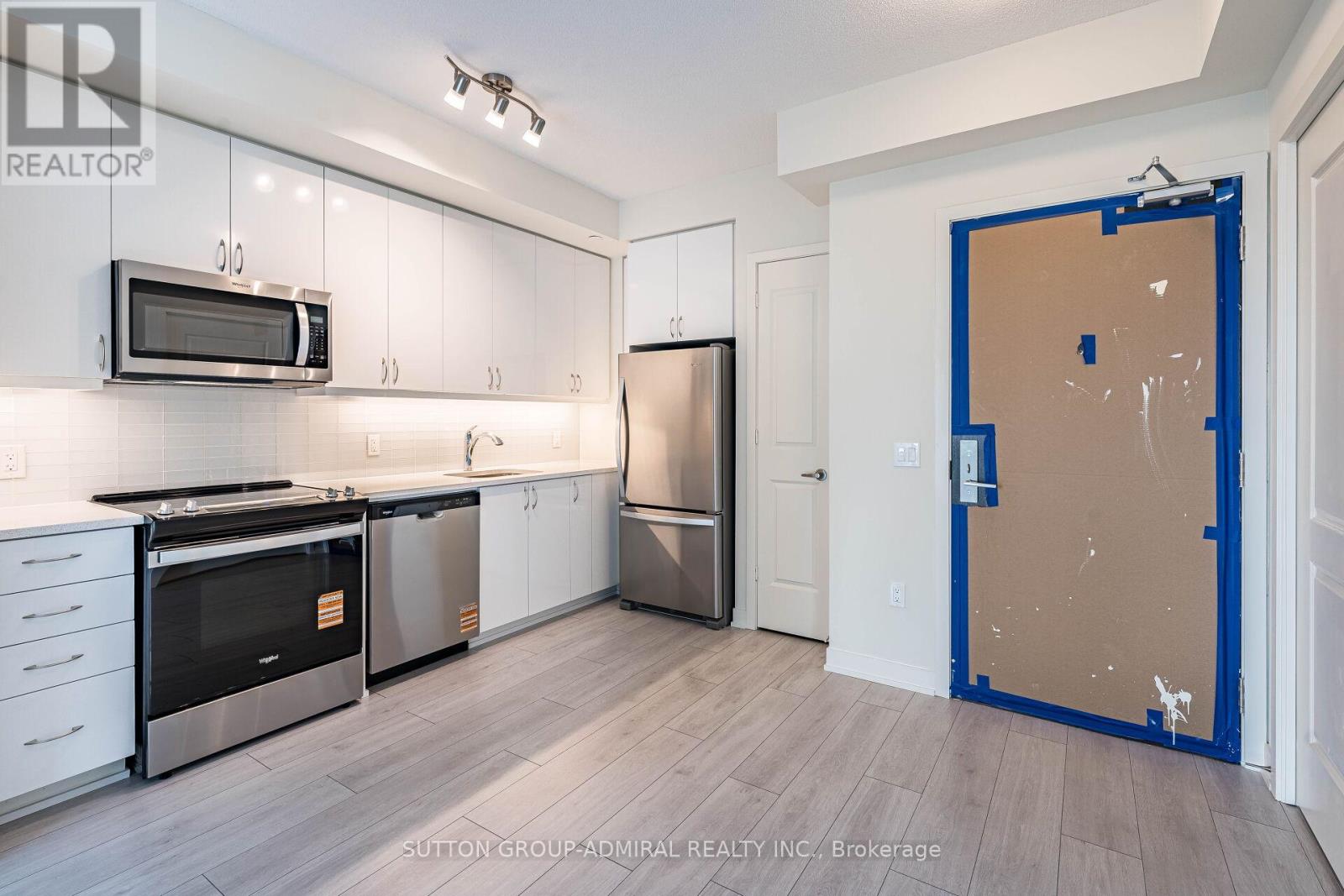 5006 - 38 Annie Craig Drive, Toronto, Ontario  M8V 0G9 - Photo 4 - W12402162