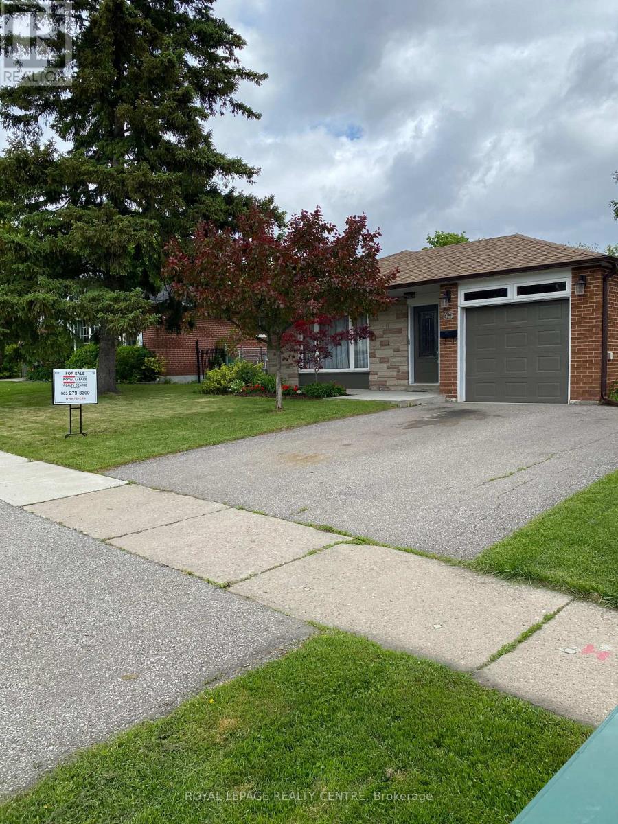 35 Aintree Crescent, Brampton, Ontario  L6T 2T2 - Photo 38 - W12373347