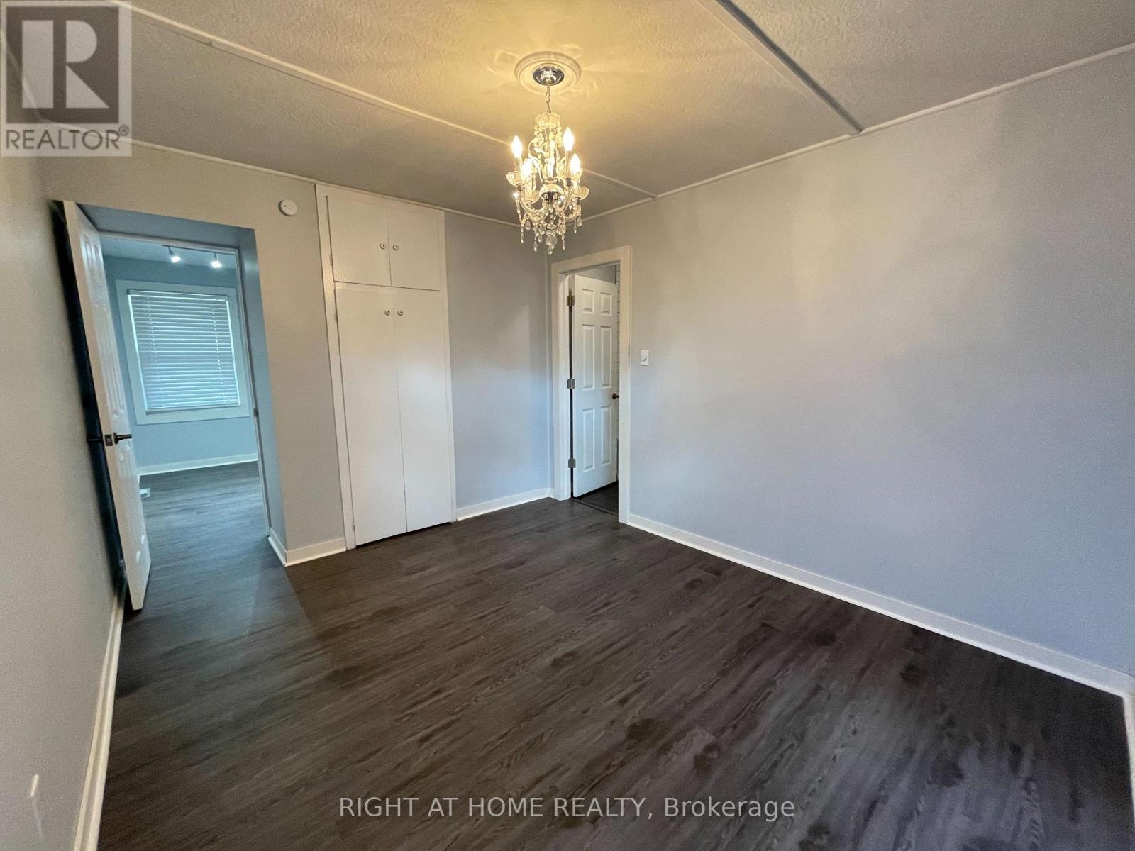 389 Lincoln Street, Welland (Lincoln/crowland), Ontario  L3B 4N6 - Photo 8 - X12402187