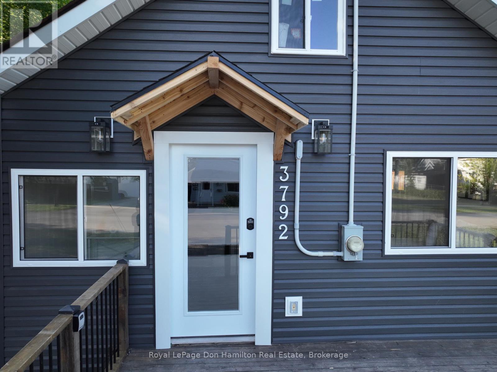 3792 Glendale Avenue, Fort Erie, Ontario  L0S 1B0 - Photo 6 - X12402214