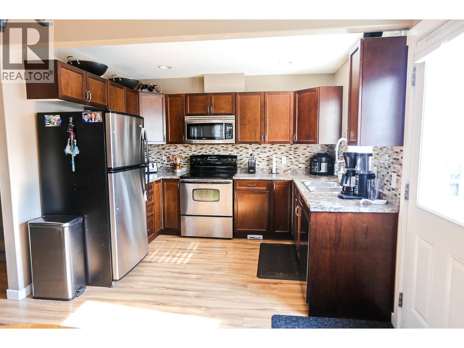 930 Stagecoach Drive Unit# 17, Kamloops, British Columbia  V2B 0A9 - Photo 8 - 10351453