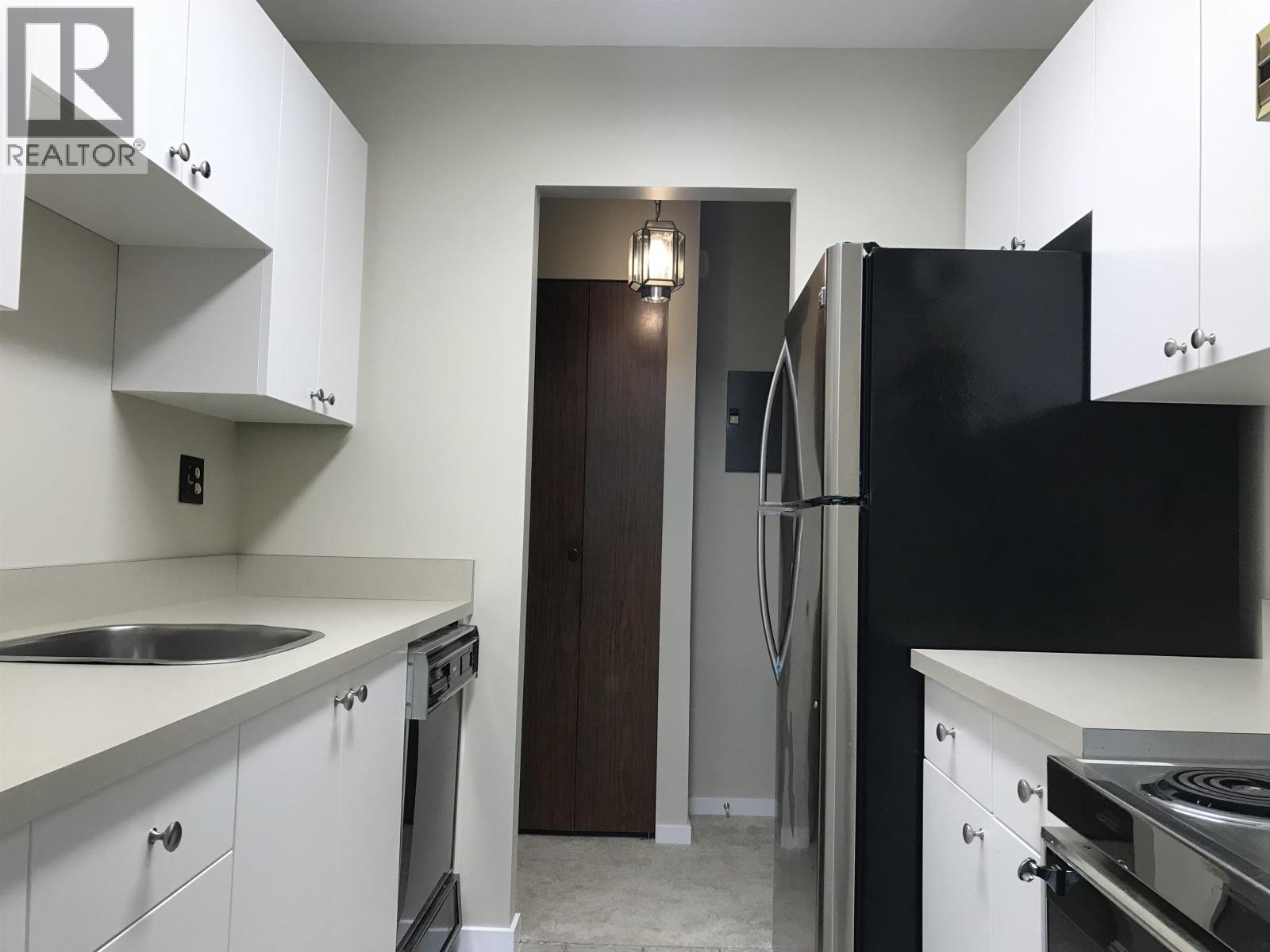 104 620 Seventh Avenue, New Westminster, British Columbia  V3M 5T6 - Photo 2 - R3037855