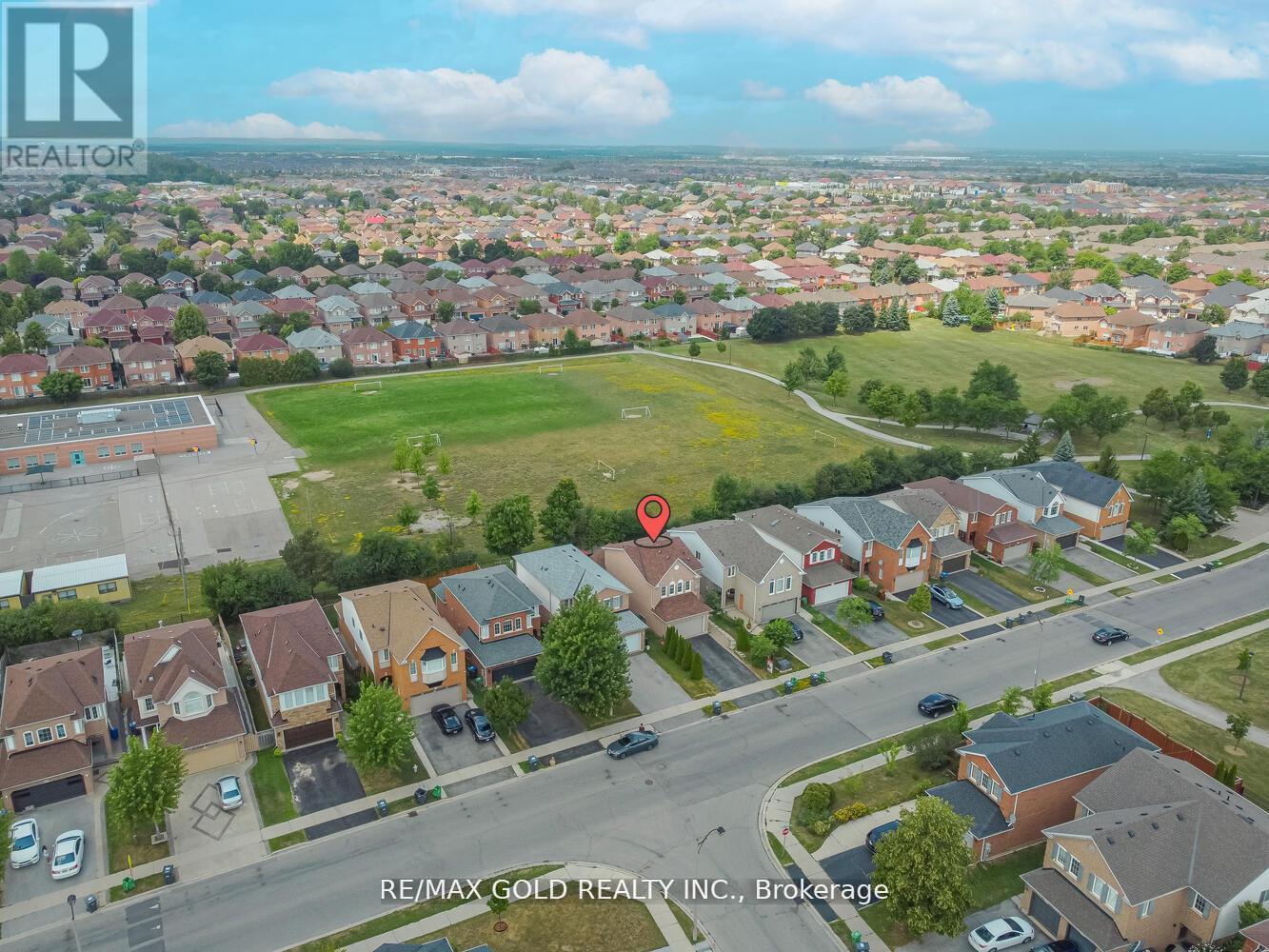 89 Black Forest Drive, Brampton, Ontario  L6R 2E6 - Photo 3 - W12383428