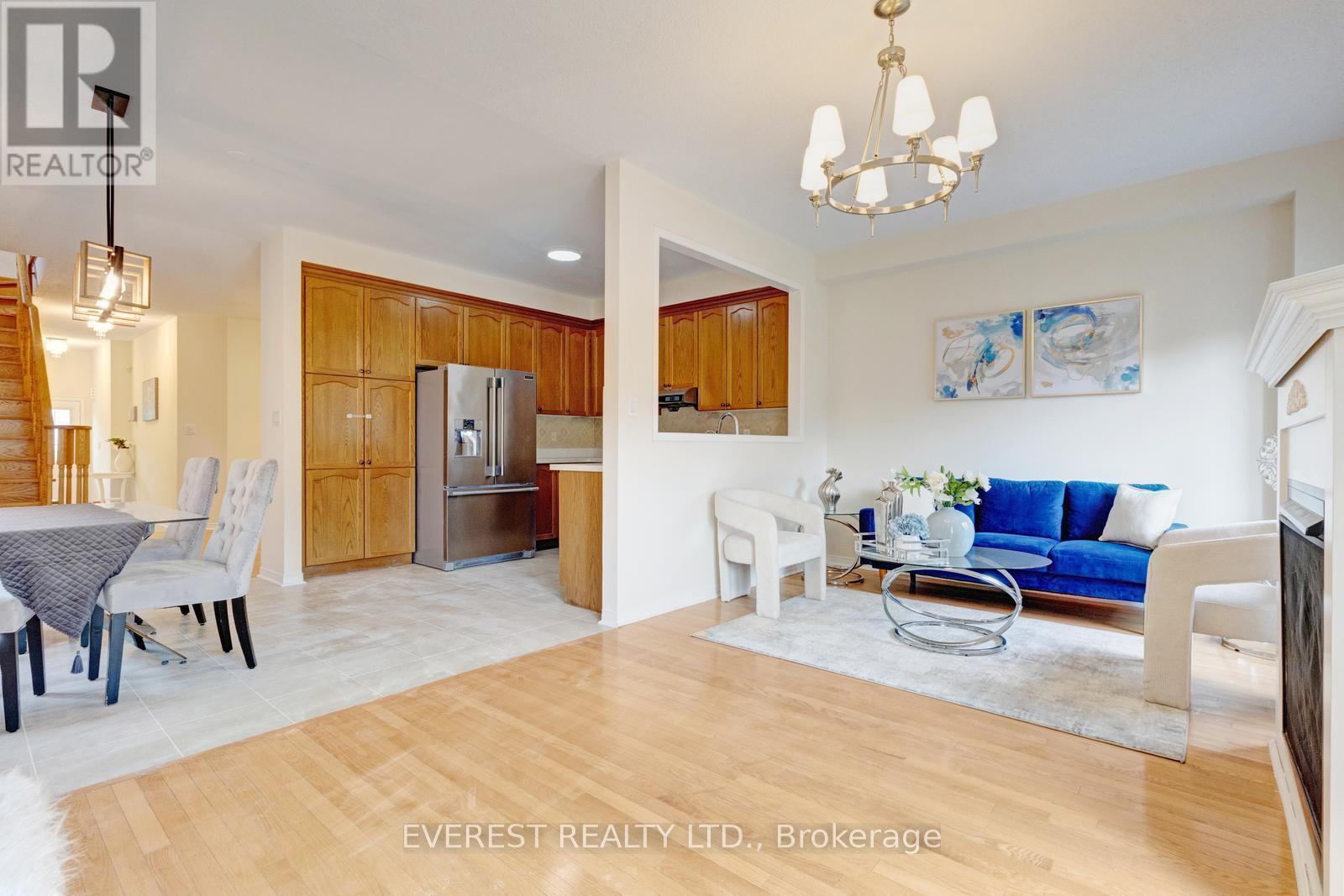 5172 Nestling Grove, Mississauga, Ontario  L5M 0L2 - Photo 15 - W12402211