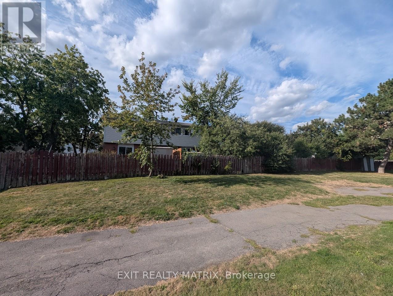 B - 1468 Heatherington Road, Ottawa, Ontario  K1V 6S1 - Photo 3 - X12402249