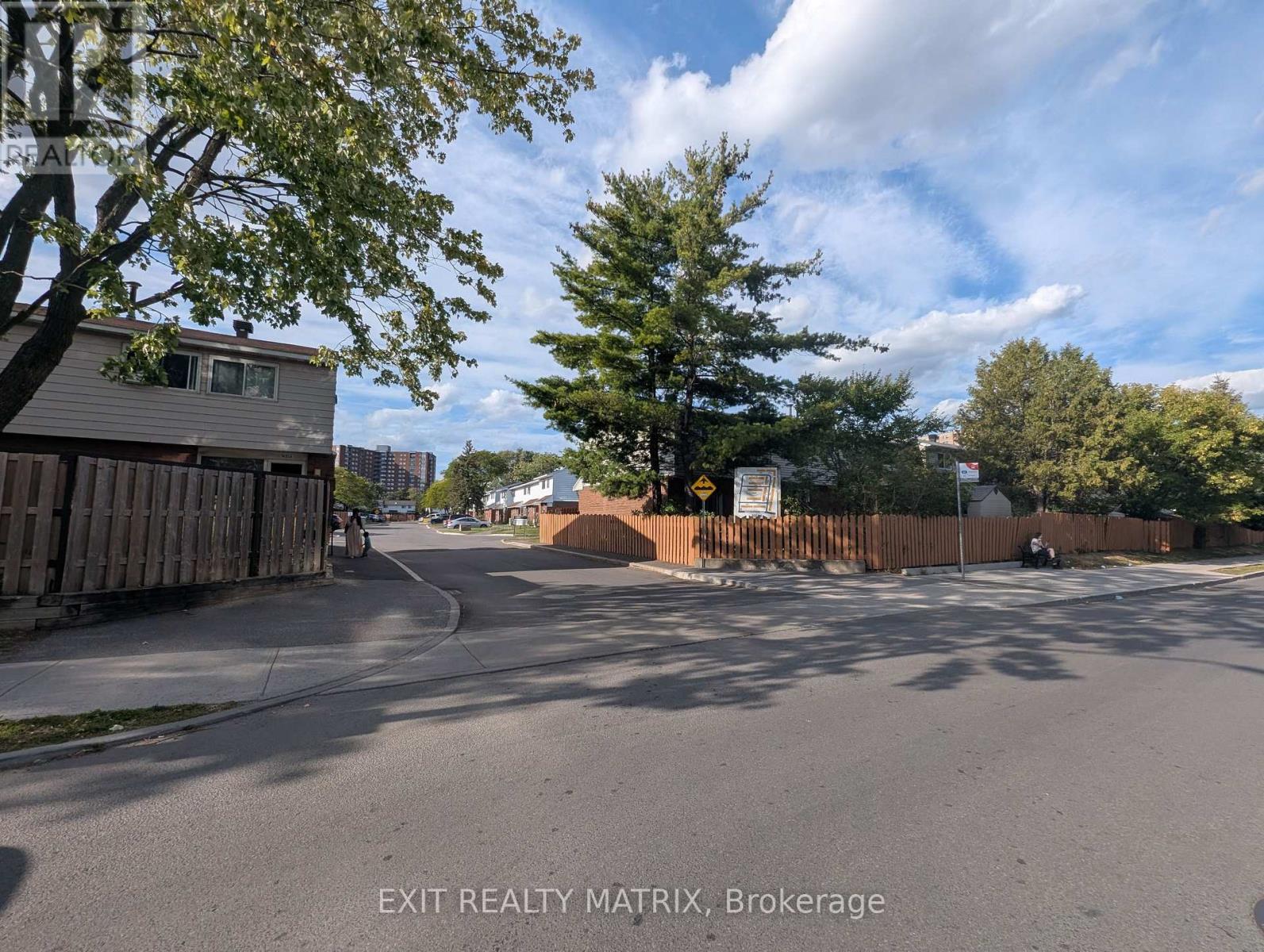 B - 1468 Heatherington Road, Ottawa, Ontario  K1V 6S1 - Photo 7 - X12402249