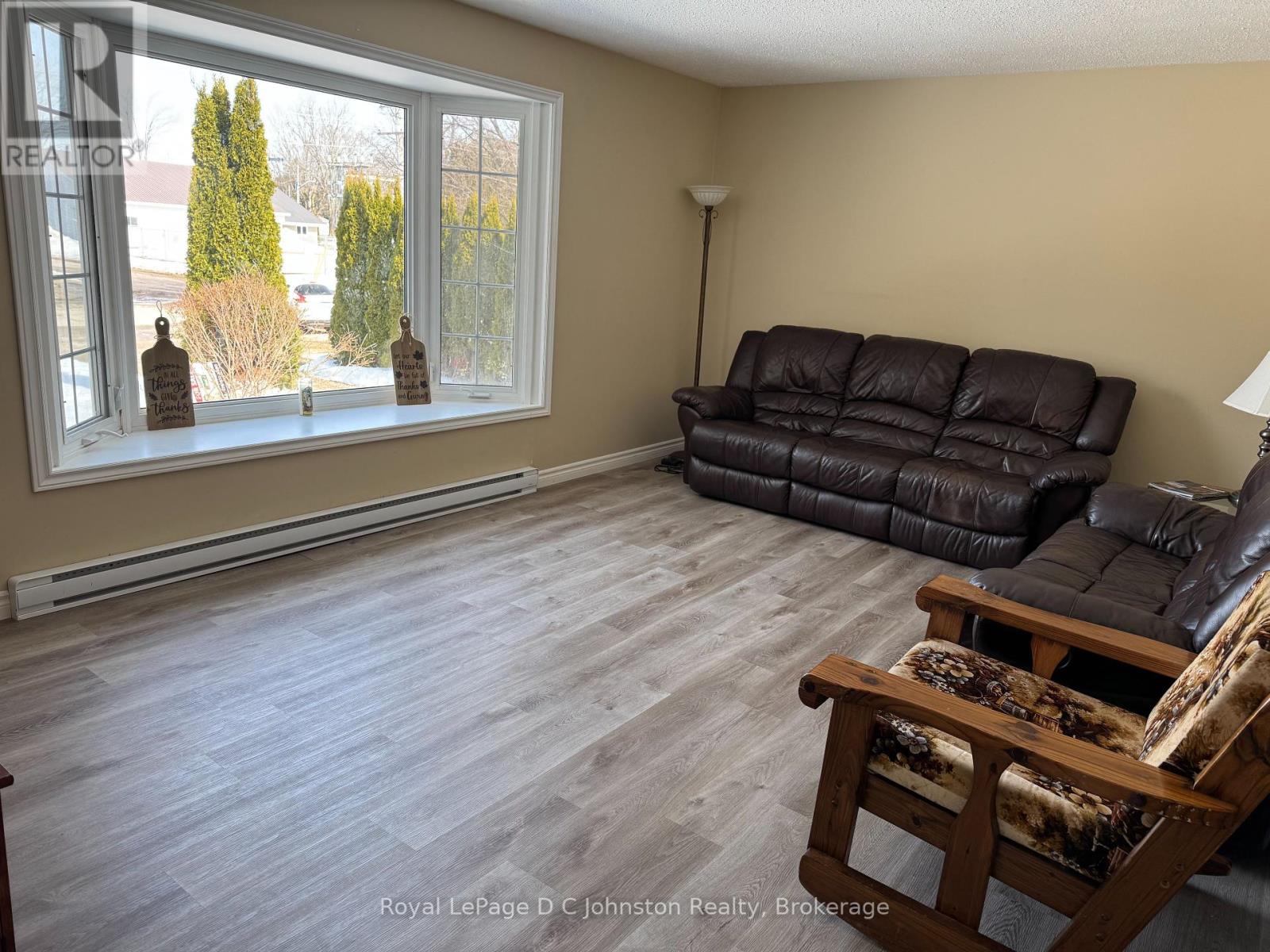 341 Palmerston Street, Saugeen Shores, Ontario  N0H 2L0 - Photo 10 - X12402246