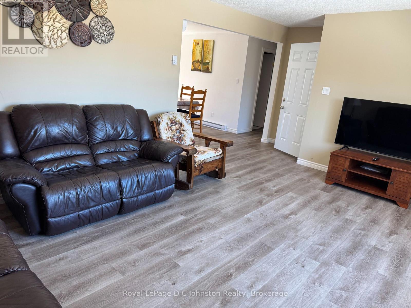 341 Palmerston Street, Saugeen Shores, Ontario  N0H 2L0 - Photo 13 - X12402246