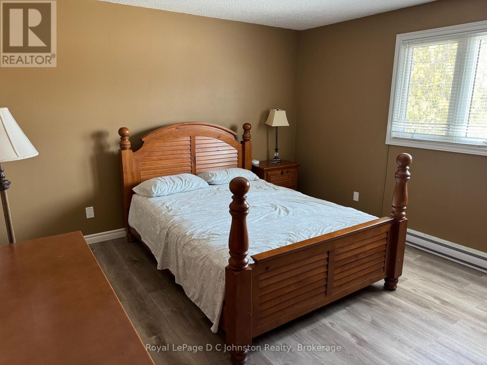 341 Palmerston Street, Saugeen Shores, Ontario  N0H 2L0 - Photo 15 - X12402246