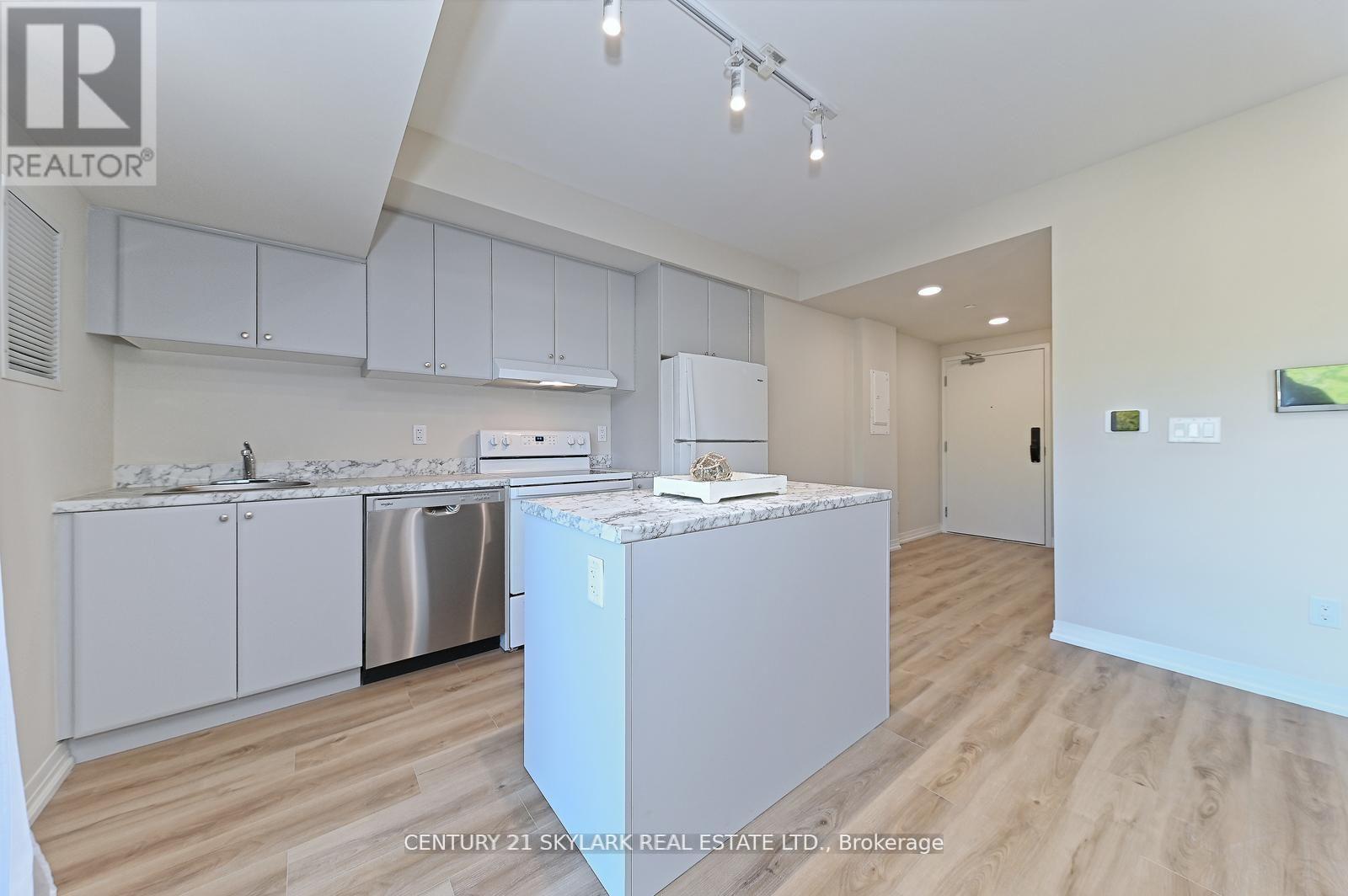216 - 50 Herrick Ave Avenue N, St. Catharines, Ontario  L2P 2W7 - Photo 12 - X12402257