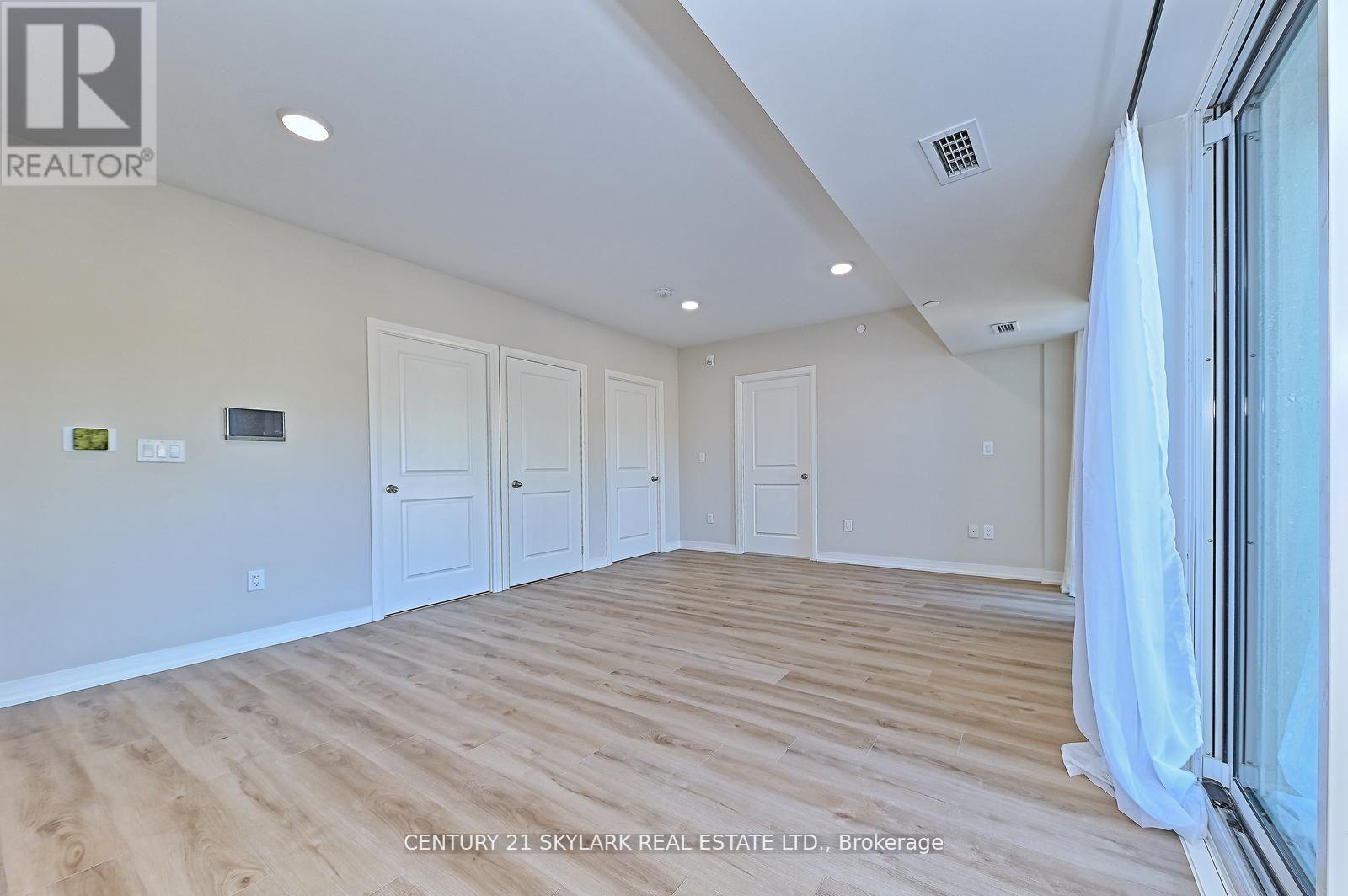 216 - 50 Herrick Ave Avenue N, St. Catharines, Ontario  L2P 2W7 - Photo 9 - X12402257