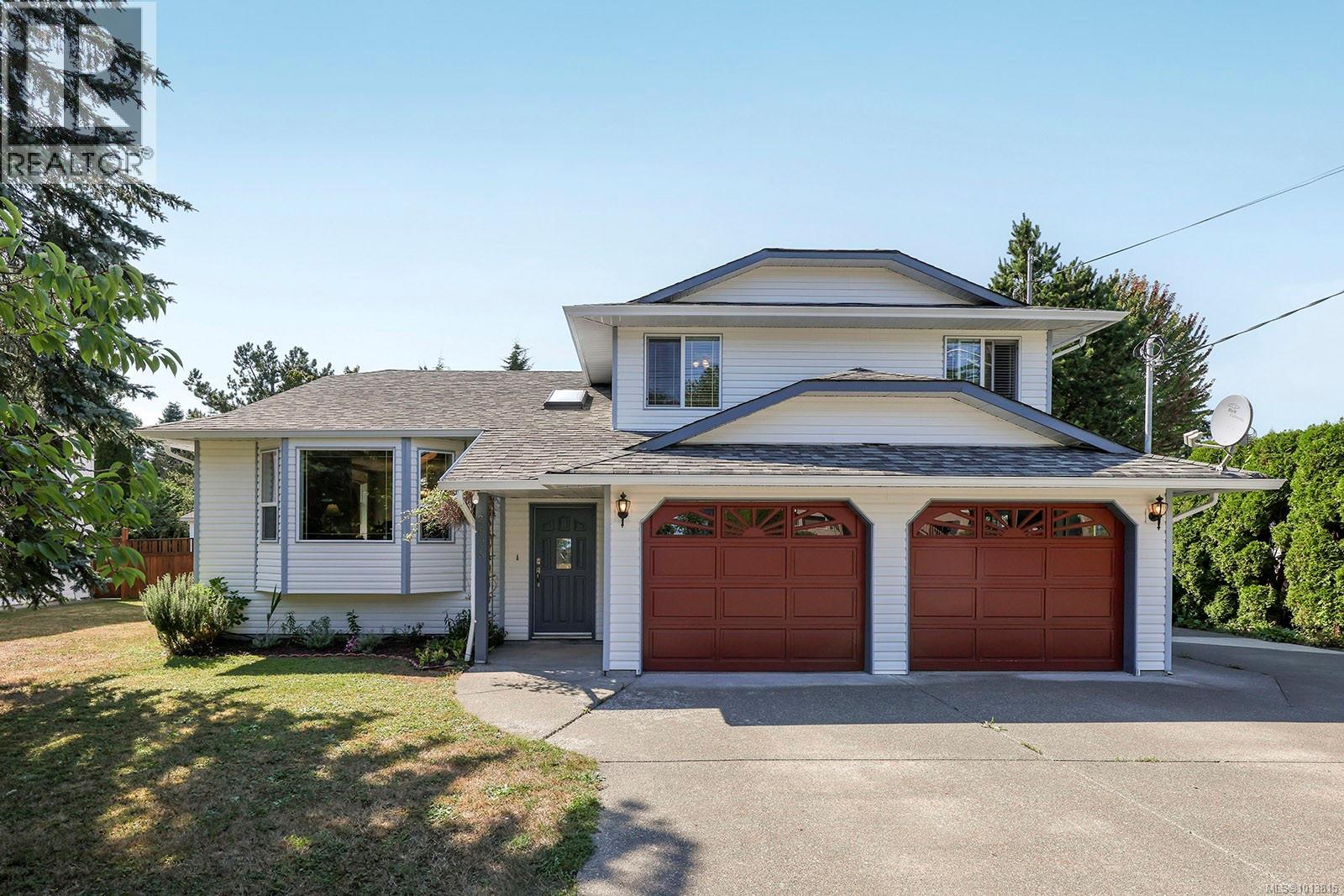2625 Stewart Ave, Courtenay, British Columbia