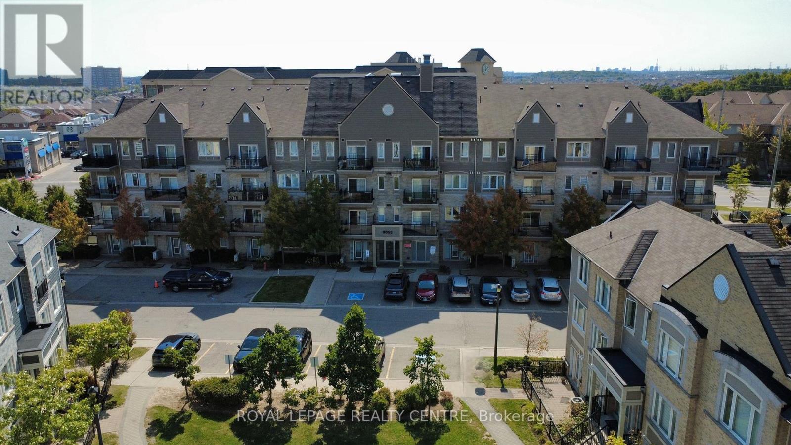 113 - 3055 Thomas Street, Mississauga, Ontario  L5M 0M4 - Photo 2 - W12402205