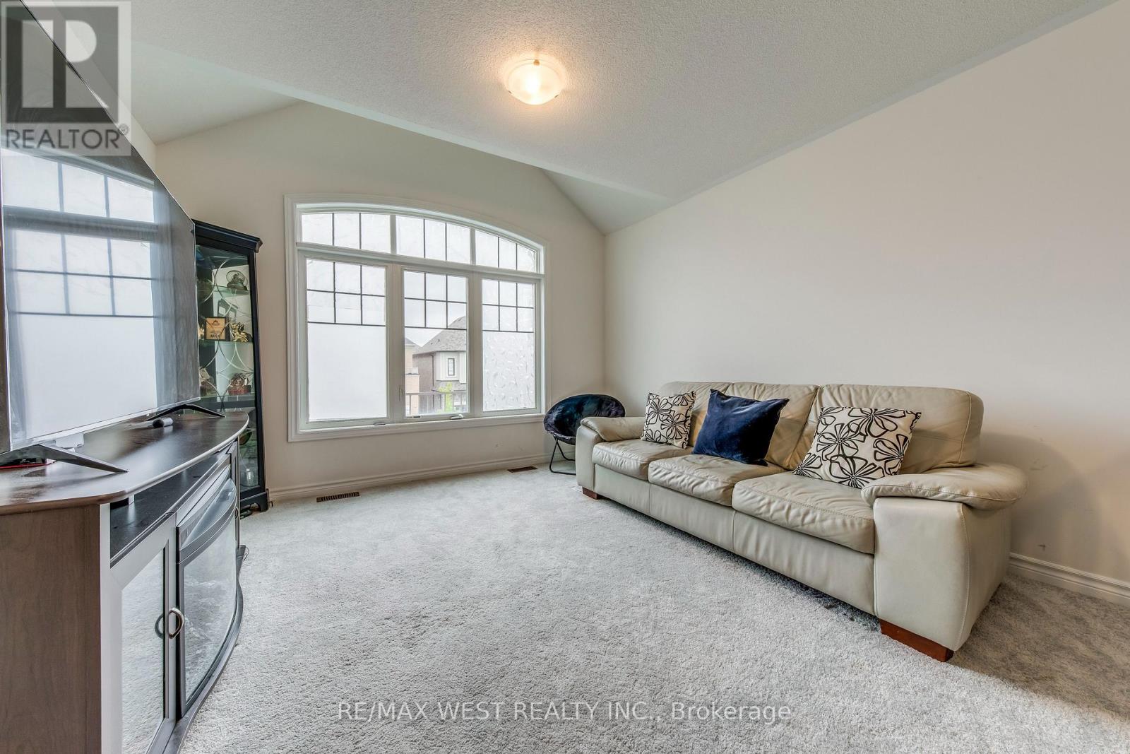 286 Danny Wheeler Boulevard, Georgina, Ontario  L4P 0J9 - Photo 32 - N12402278