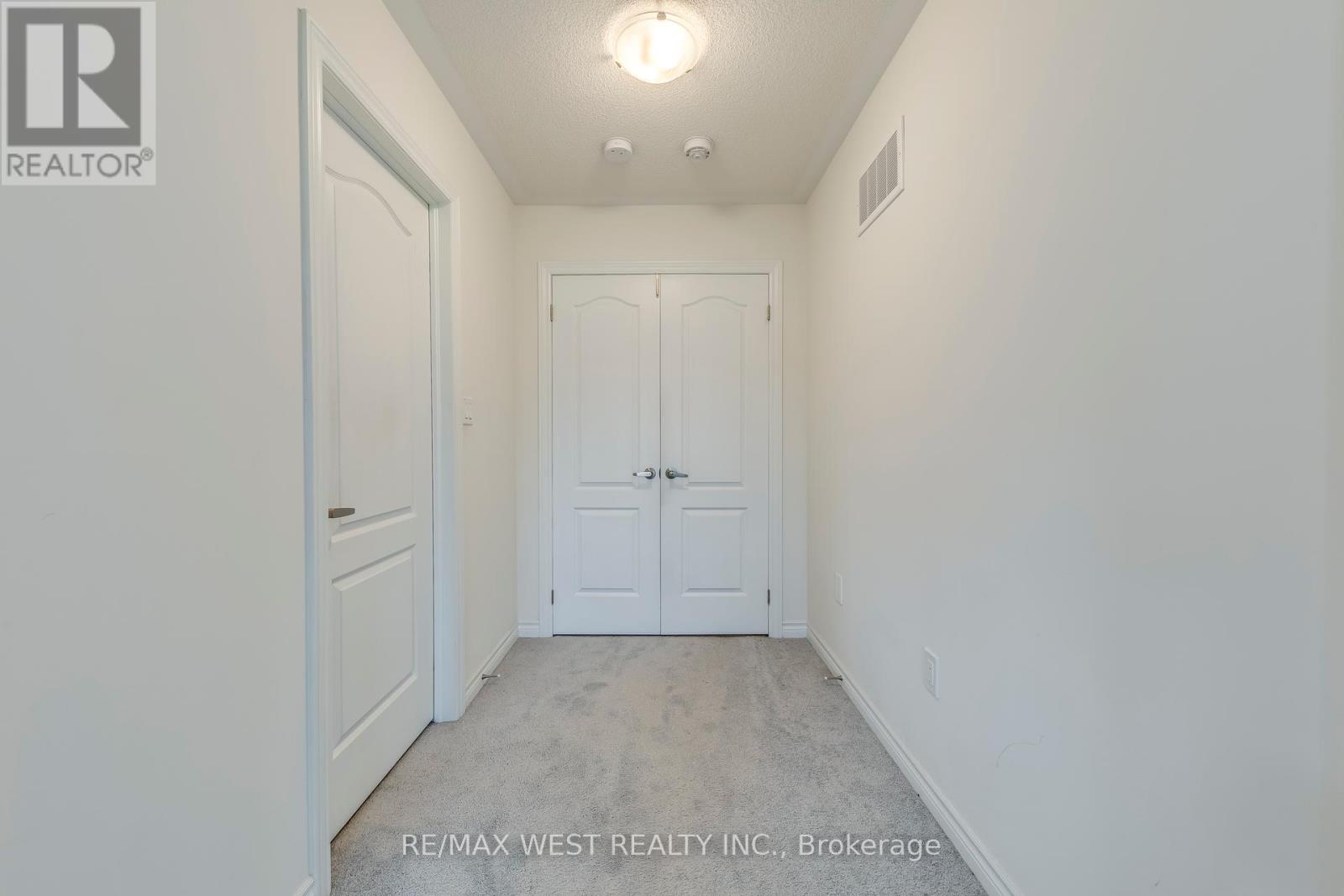 286 Danny Wheeler Boulevard, Georgina, Ontario  L4P 0J9 - Photo 34 - N12402278