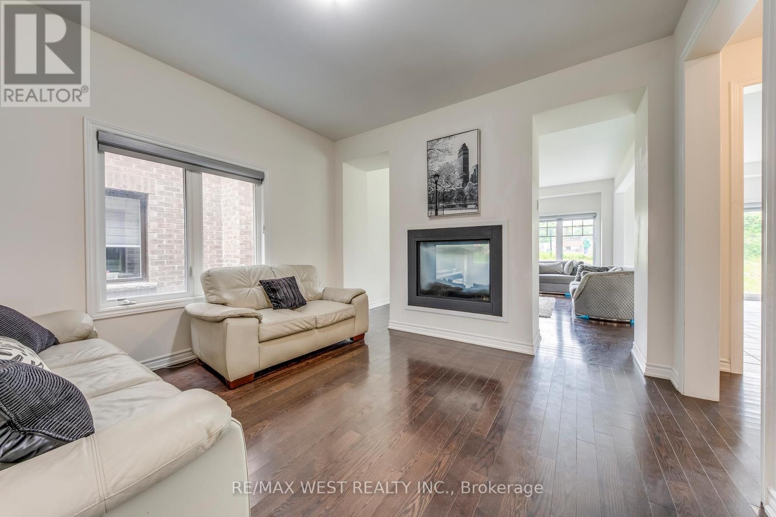 286 Danny Wheeler Boulevard, Georgina, Ontario  L4P 0J9 - Photo 8 - N12402278