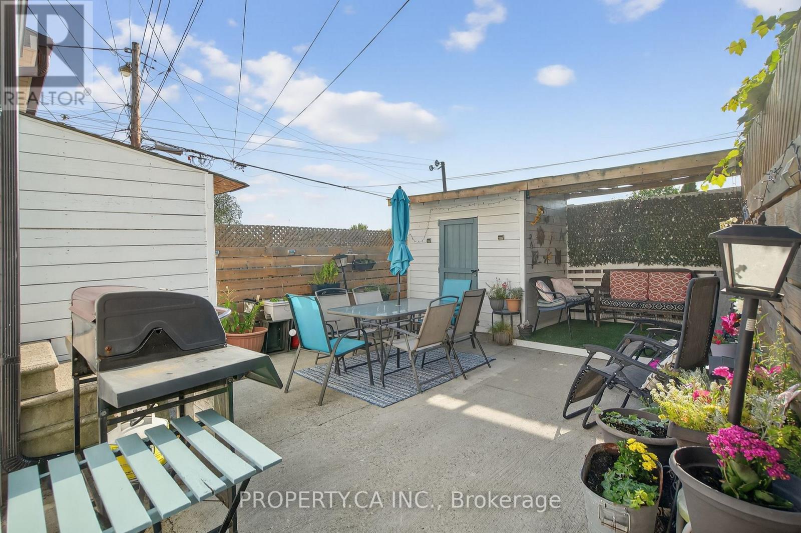 358 Mcroberts Avenue, Toronto (Caledonia-Fairbank), Ontario  M6E 4P9 - Photo 23 - W12402286