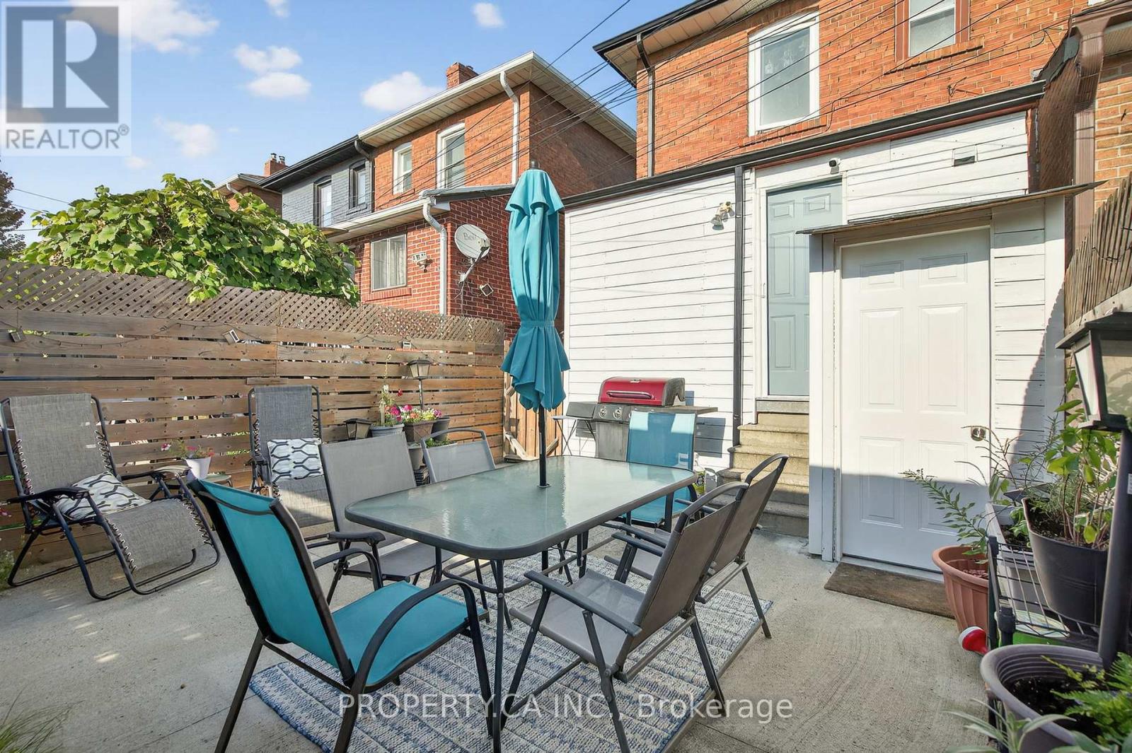 358 Mcroberts Avenue, Toronto (Caledonia-Fairbank), Ontario  M6E 4P9 - Photo 25 - W12402286