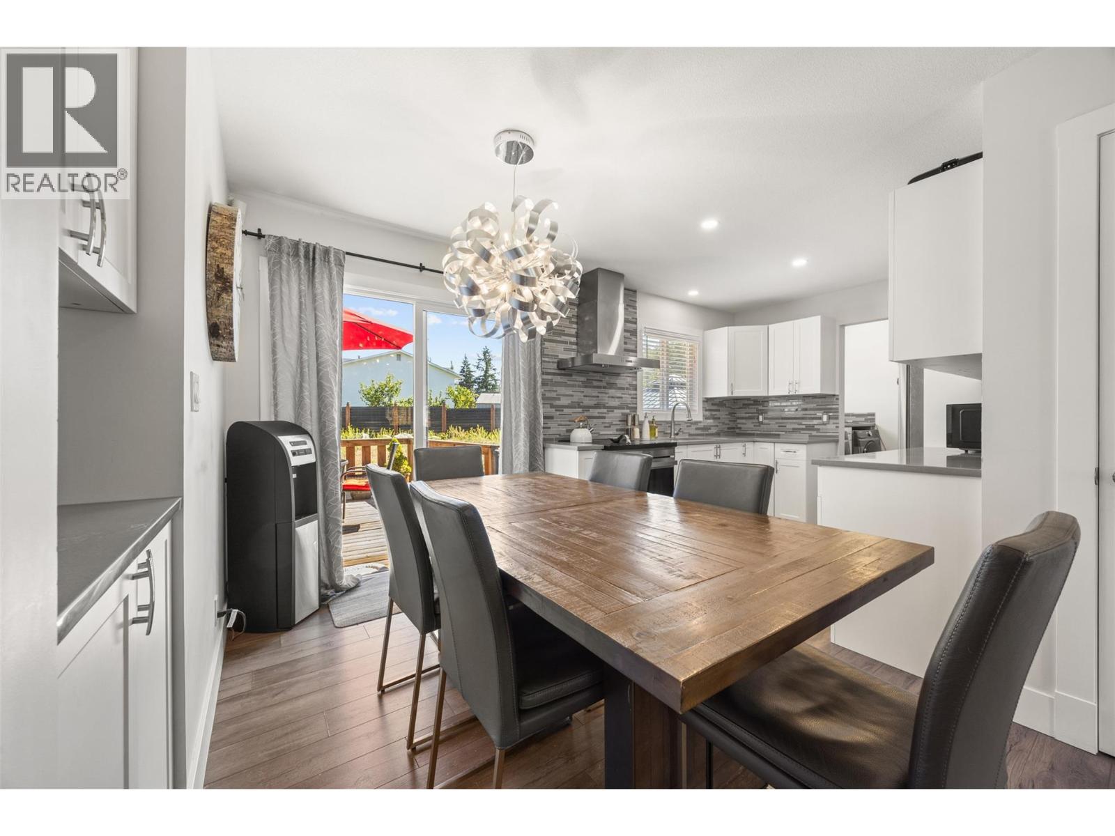 1255 Rio Drive, Kelowna, British Columbia  V1V 1E2 - Photo 3 - 10359244