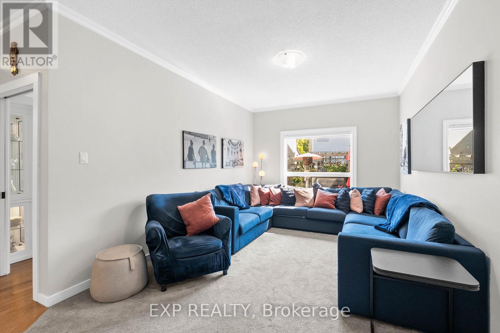 18 Golders Green Lane, Ottawa, Ontario  K2J 5C1 - Photo 11 - X12402294