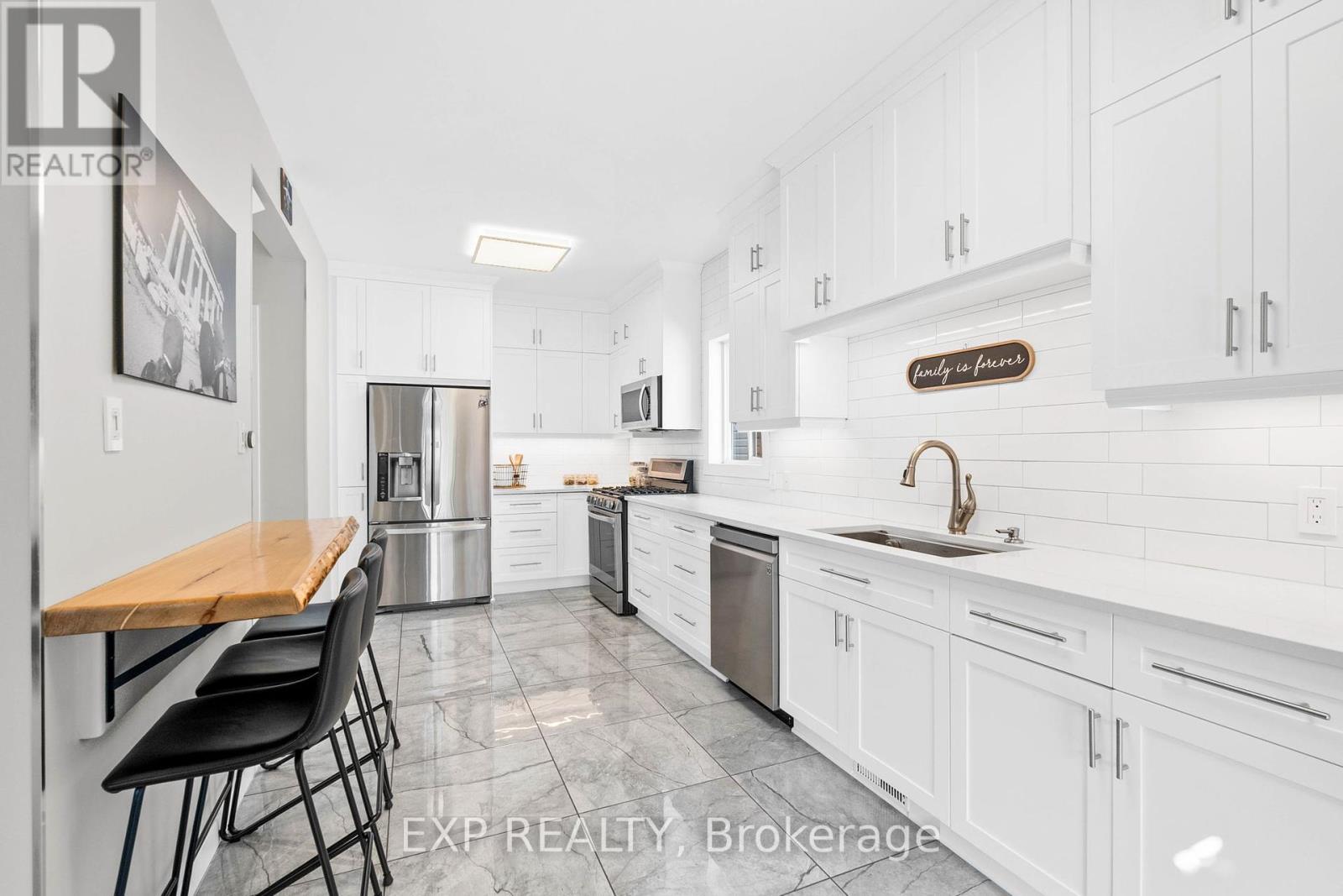 18 Golders Green Lane, Ottawa, Ontario  K2J 5C1 - Photo 17 - X12402294