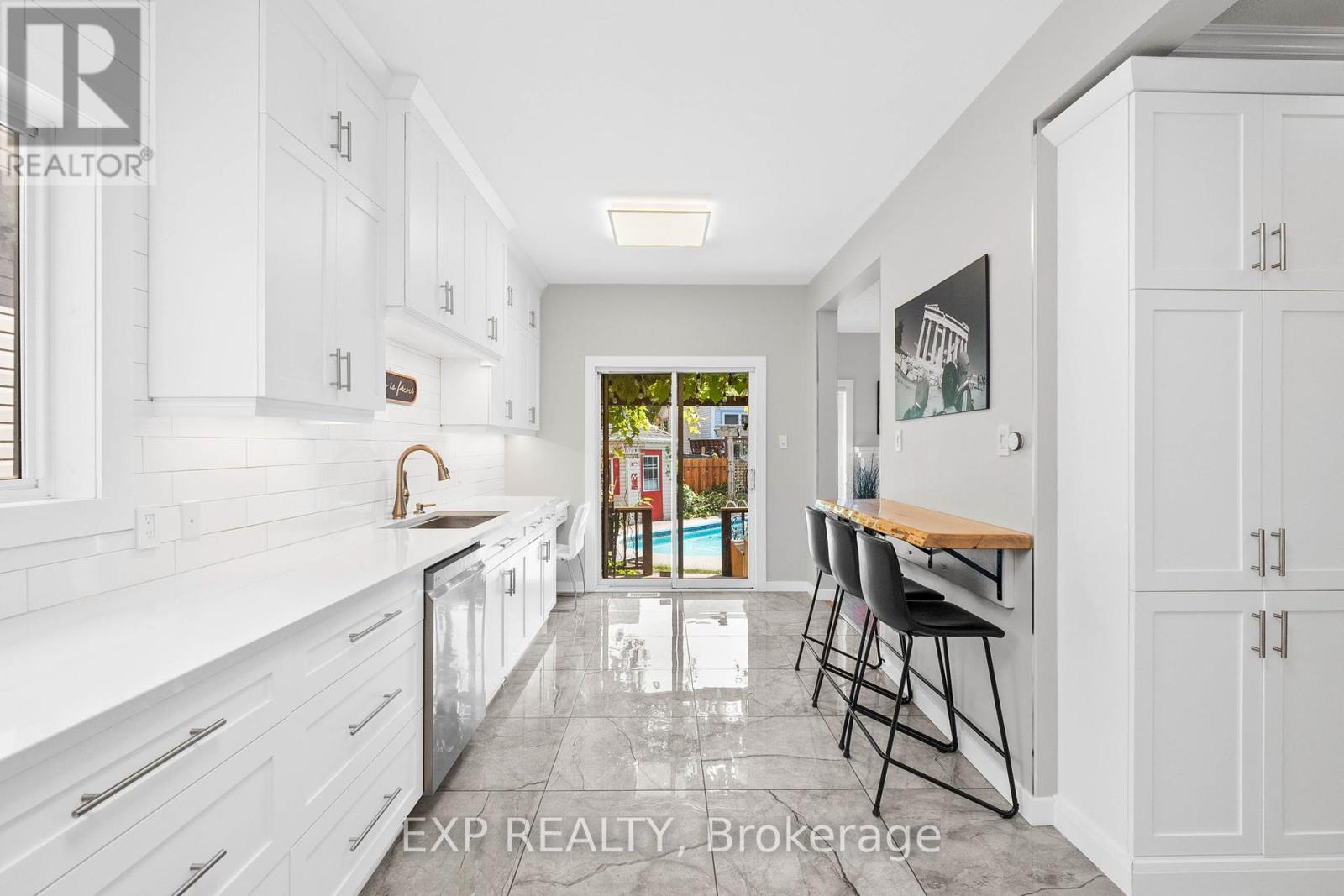 18 Golders Green Lane, Ottawa, Ontario  K2J 5C1 - Photo 20 - X12402294