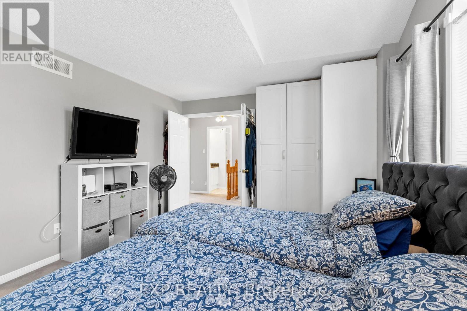 18 Golders Green Lane, Ottawa, Ontario  K2J 5C1 - Photo 27 - X12402294