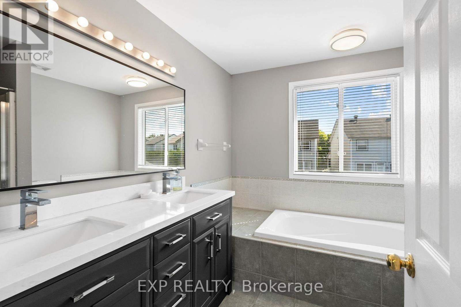 18 Golders Green Lane, Ottawa, Ontario  K2J 5C1 - Photo 29 - X12402294