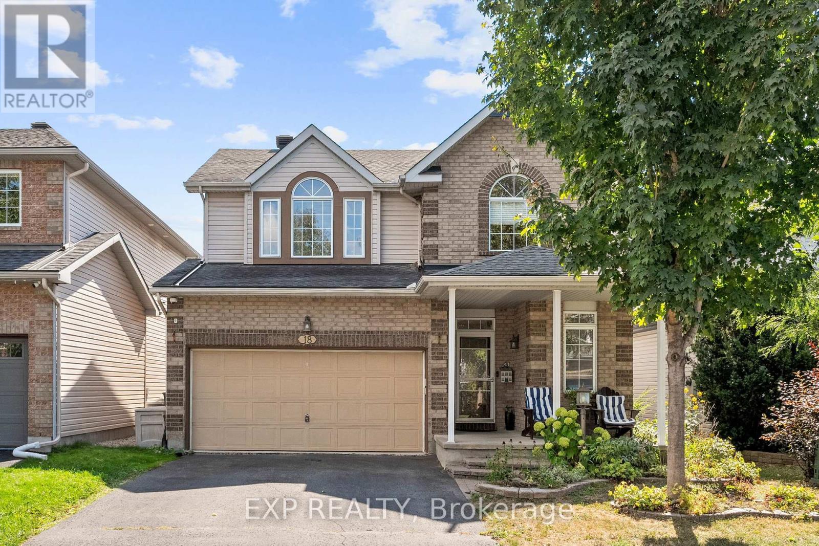 18 Golders Green Lane, Ottawa, Ontario  K2J 5C1 - Photo 3 - X12402294