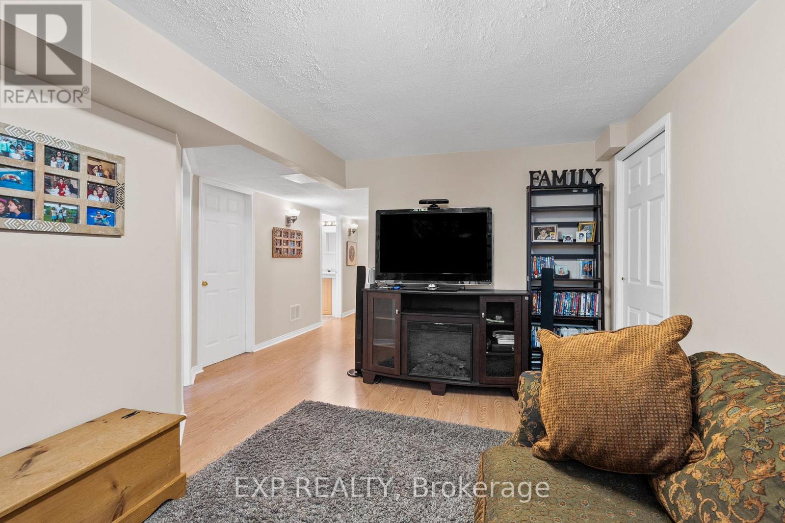 18 Golders Green Lane, Ottawa, Ontario  K2J 5C1 - Photo 35 - X12402294