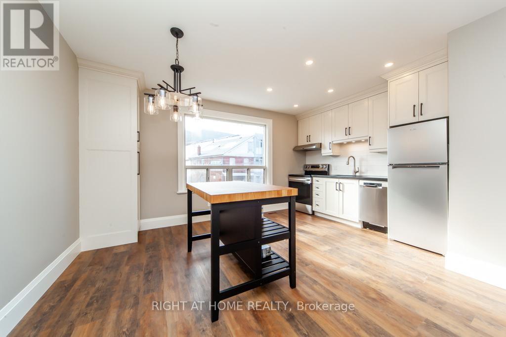 Upper - 3328 Dundas Street W, Toronto, Ontario  M6P 2A4 - Photo 11 - W12402309