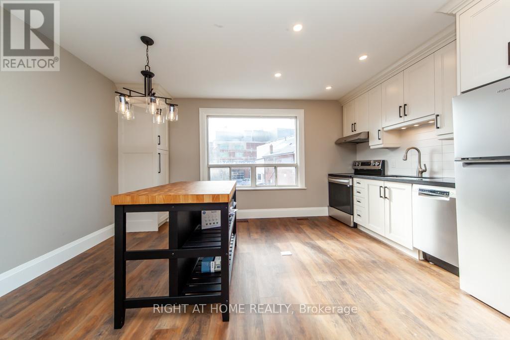 Upper - 3328 Dundas Street W, Toronto, Ontario  M6P 2A4 - Photo 12 - W12402309