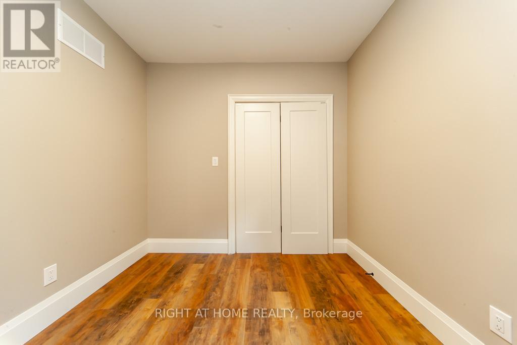 Upper - 3328 Dundas Street W, Toronto, Ontario  M6P 2A4 - Photo 19 - W12402309