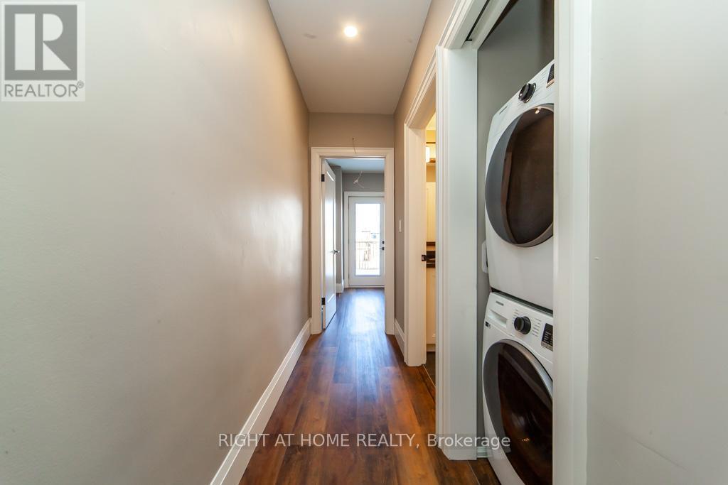 Upper - 3328 Dundas Street W, Toronto, Ontario  M6P 2A4 - Photo 21 - W12402309