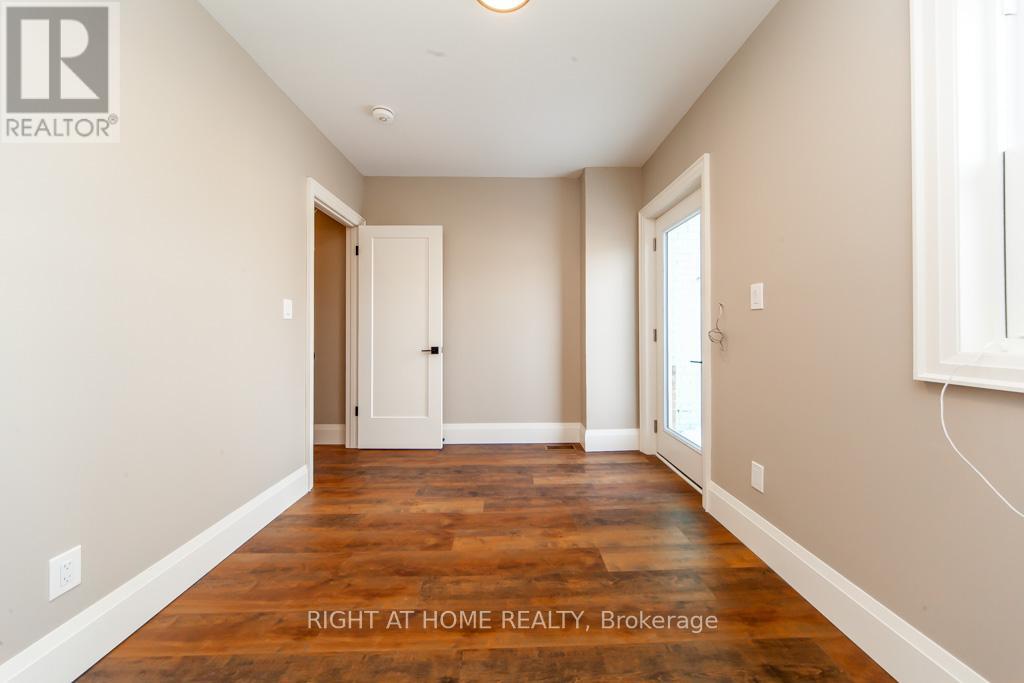 Upper - 3328 Dundas Street W, Toronto, Ontario  M6P 2A4 - Photo 24 - W12402309