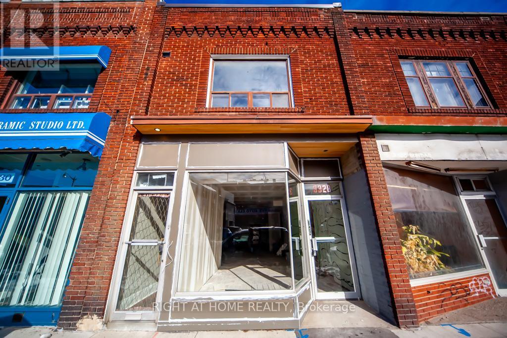Upper - 3328 Dundas Street W, Toronto, Ontario  M6P 2A4 - Photo 4 - W12402309