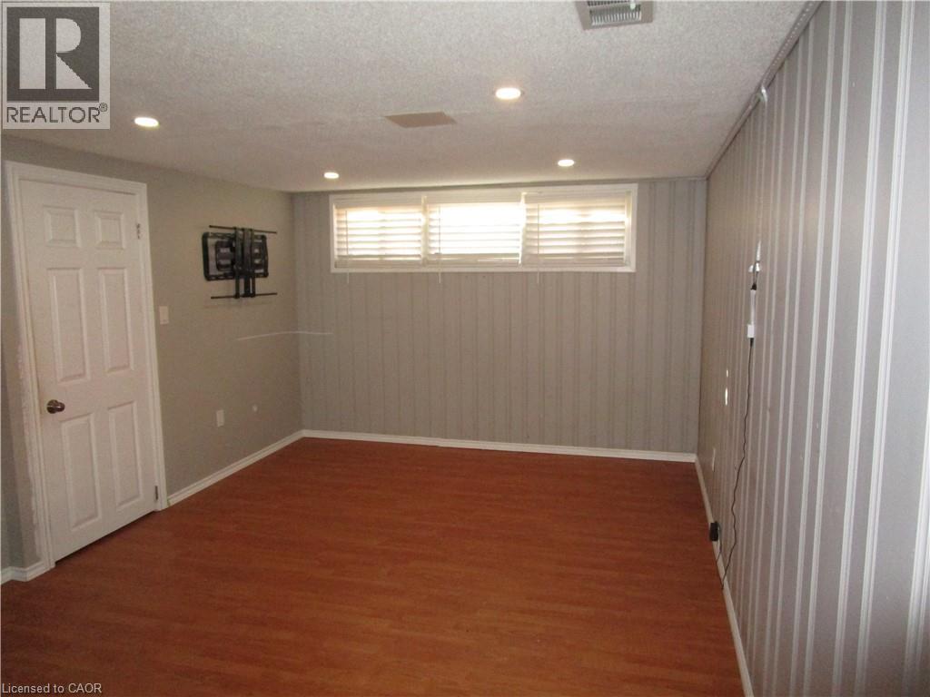 540 East 27th Street, Hamilton, Ontario  L8V 3H5 - Photo 16 - 40769551