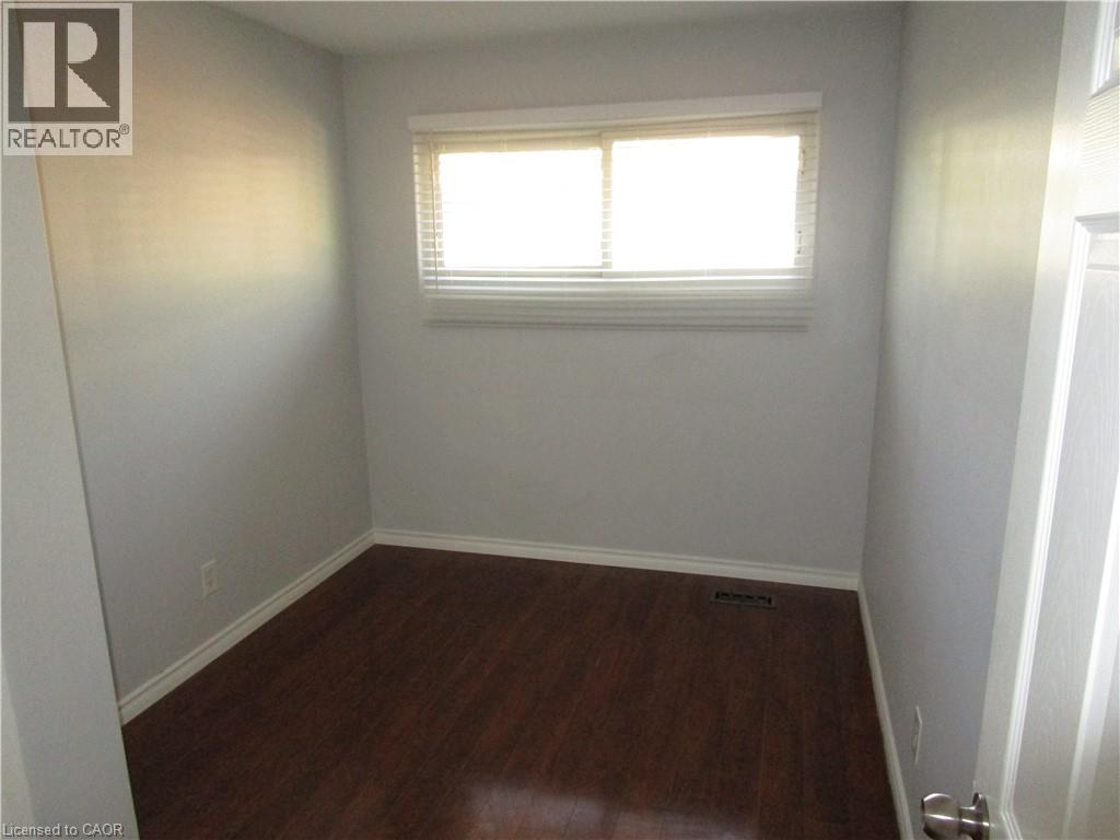 540 East 27th Street, Hamilton, Ontario  L8V 3H5 - Photo 4 - 40769551