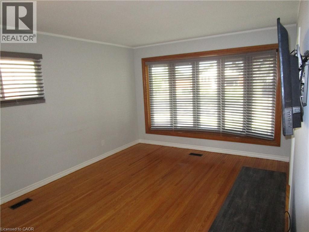 540 East 27th Street, Hamilton, Ontario  L8V 3H5 - Photo 9 - 40769551