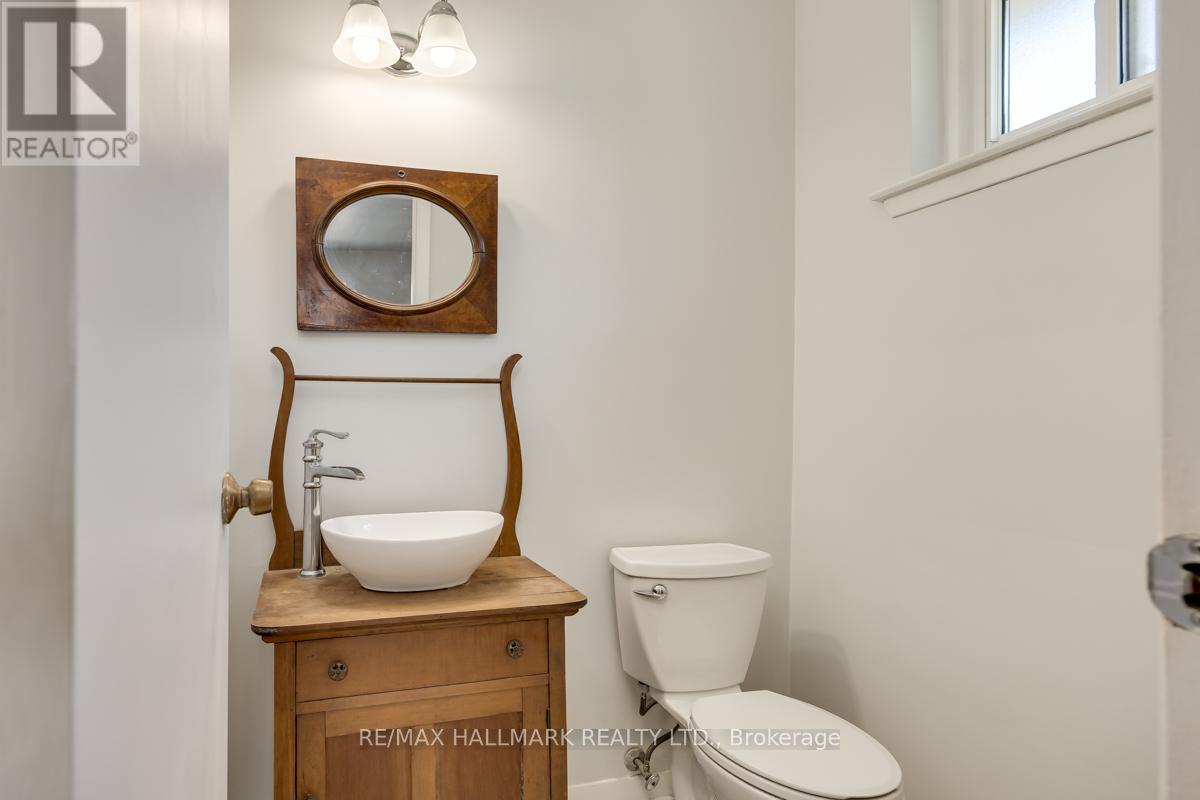 Main Floor - 30 Silkwood Crescent, Toronto, Ontario  M2J 1G9 - Photo 13 - C12402333