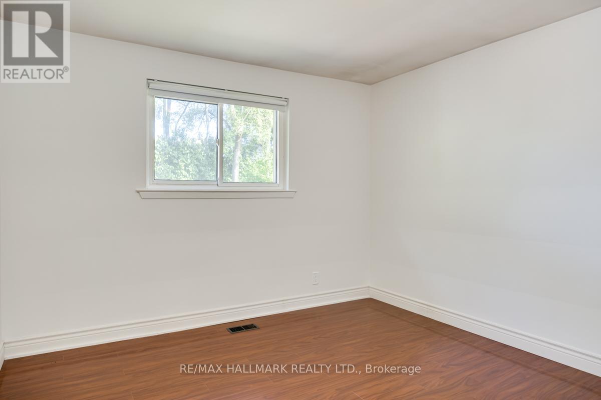 Main Floor - 30 Silkwood Crescent, Toronto, Ontario  M2J 1G9 - Photo 16 - C12402333