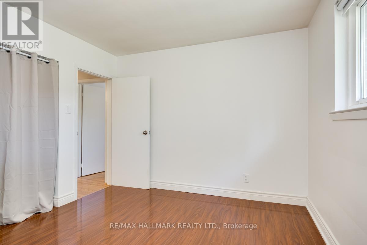 Main Floor - 30 Silkwood Crescent, Toronto, Ontario  M2J 1G9 - Photo 17 - C12402333