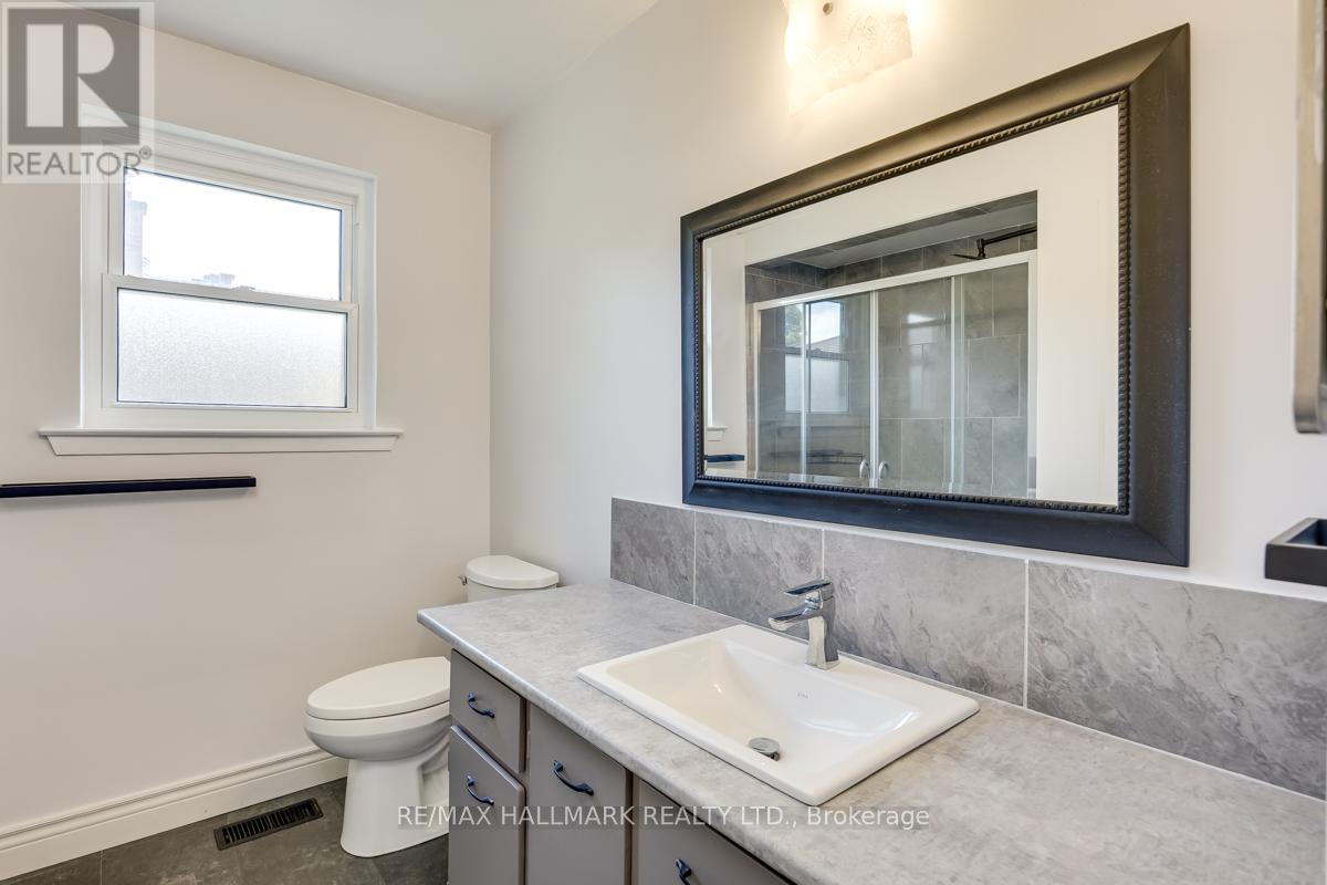 Main Floor - 30 Silkwood Crescent, Toronto, Ontario  M2J 1G9 - Photo 18 - C12402333