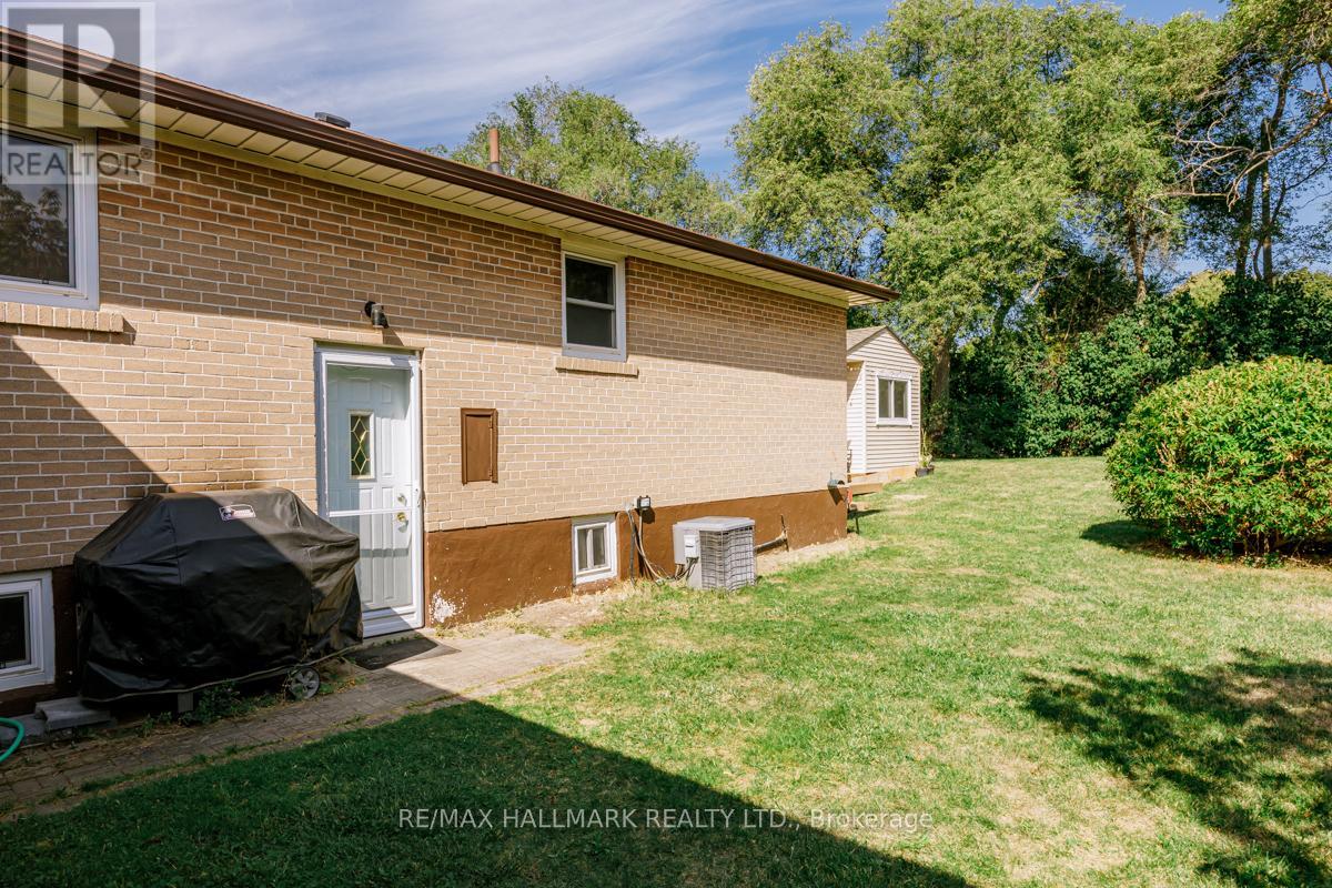 Main Floor - 30 Silkwood Crescent, Toronto, Ontario  M2J 1G9 - Photo 21 - C12402333