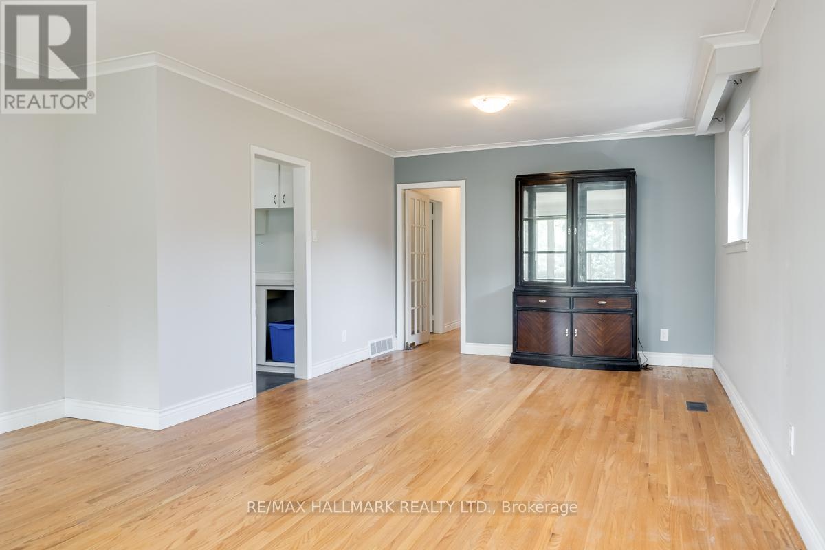 Main Floor - 30 Silkwood Crescent, Toronto, Ontario  M2J 1G9 - Photo 6 - C12402333
