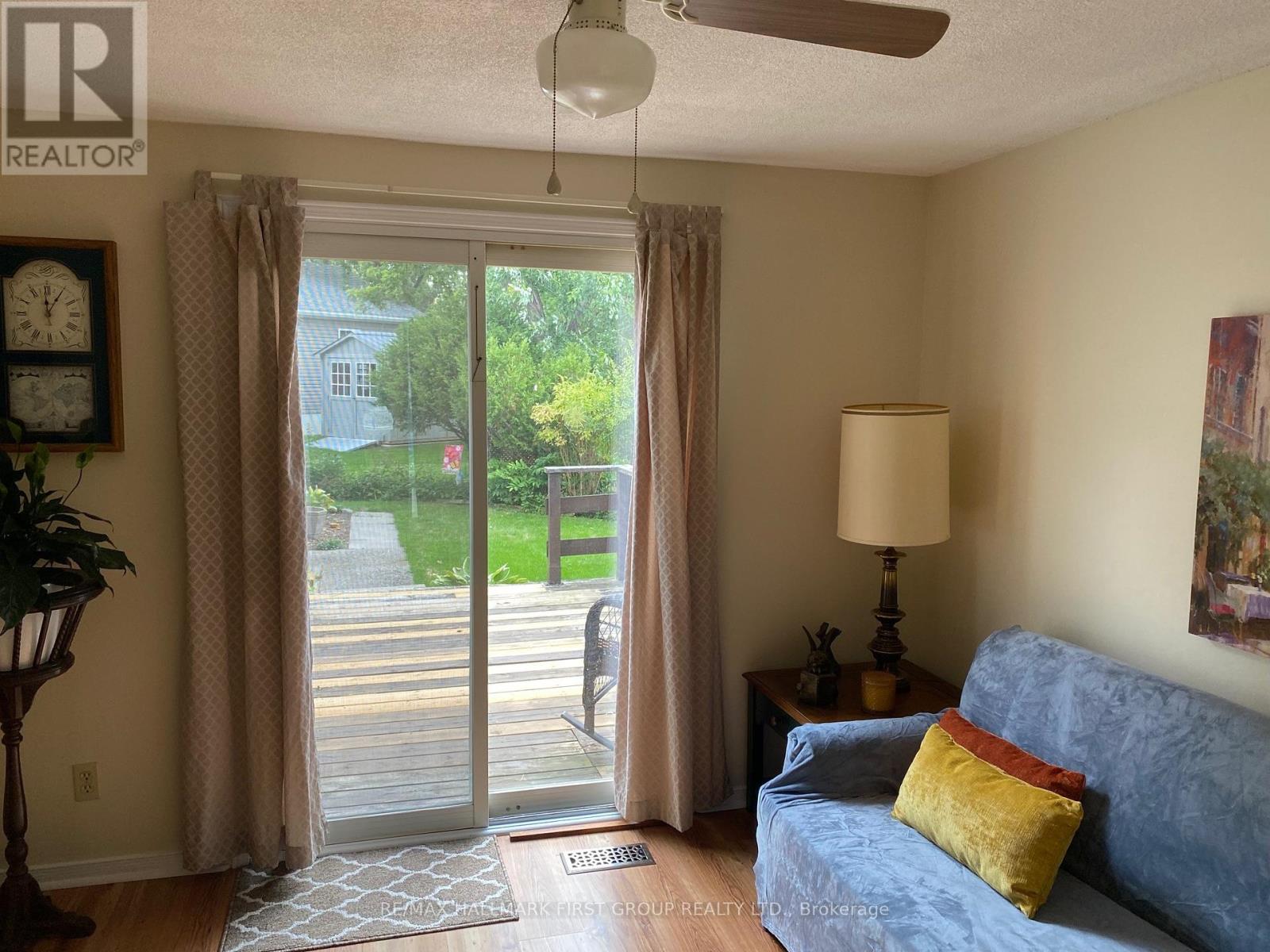 22 Briarwood Place, Innisfil, Ontario  L0L 1L0 - Photo 18 - N12401907