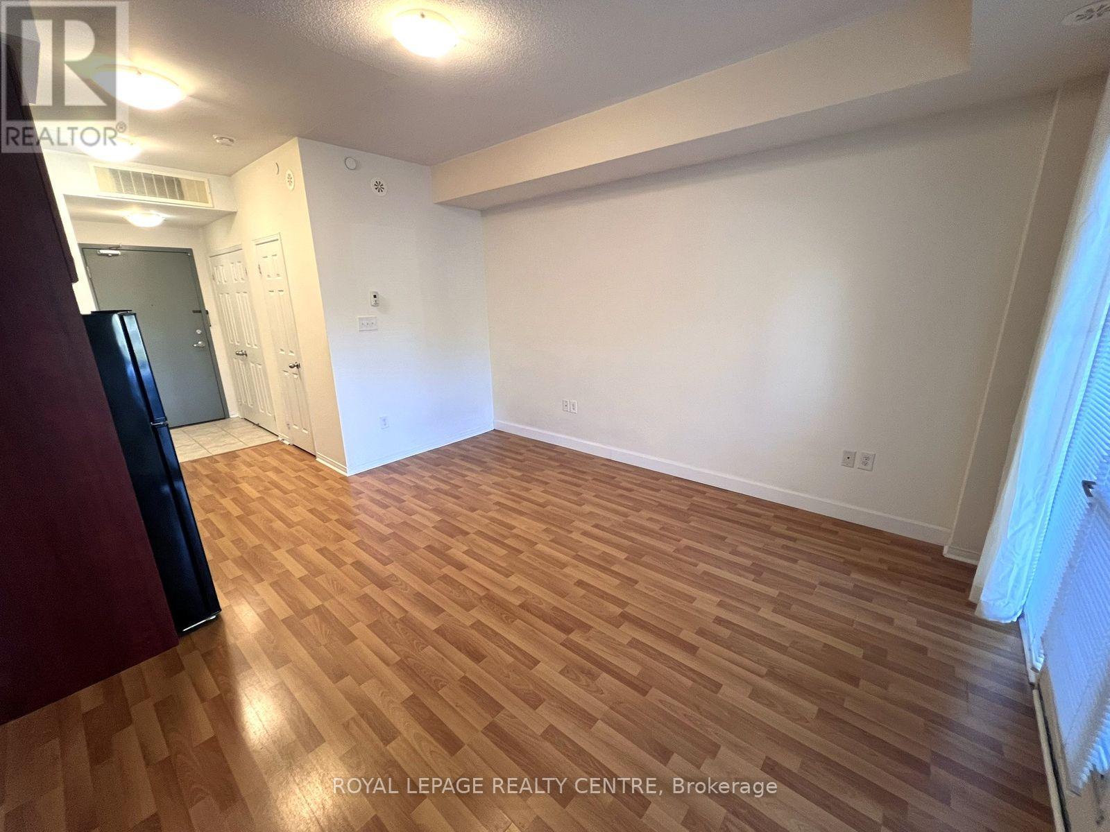 113 - 3055 Thomas Street, Mississauga, Ontario  L5M 0M4 - Photo 8 - W12402205