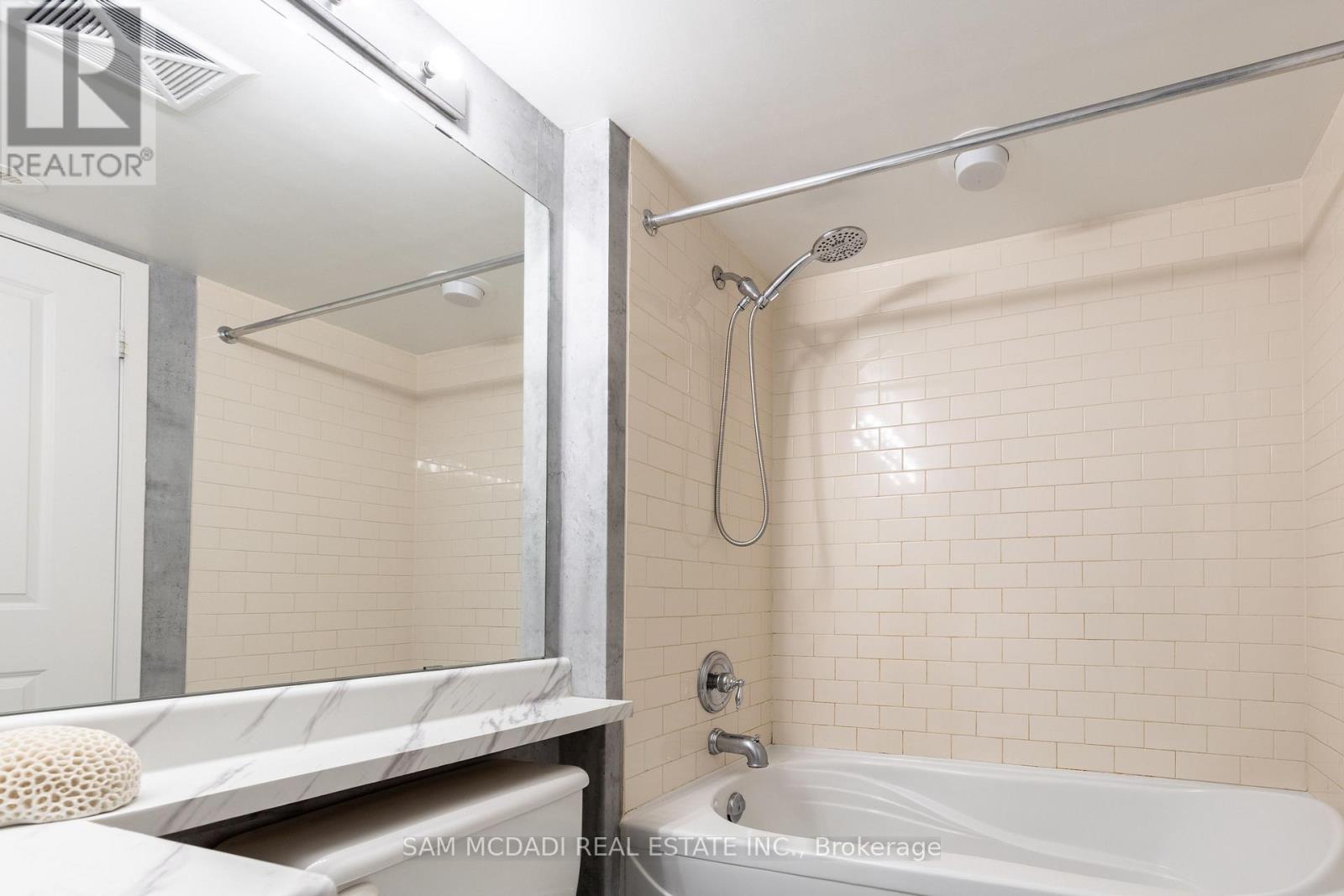 85 - 9 Windermere Avenue, Toronto, Ontario  M6S 5A4 - Photo 11 - W12402337